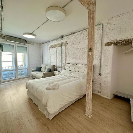 Apartamentos Carolina By Gaiarooms レオン エクステリア 写真