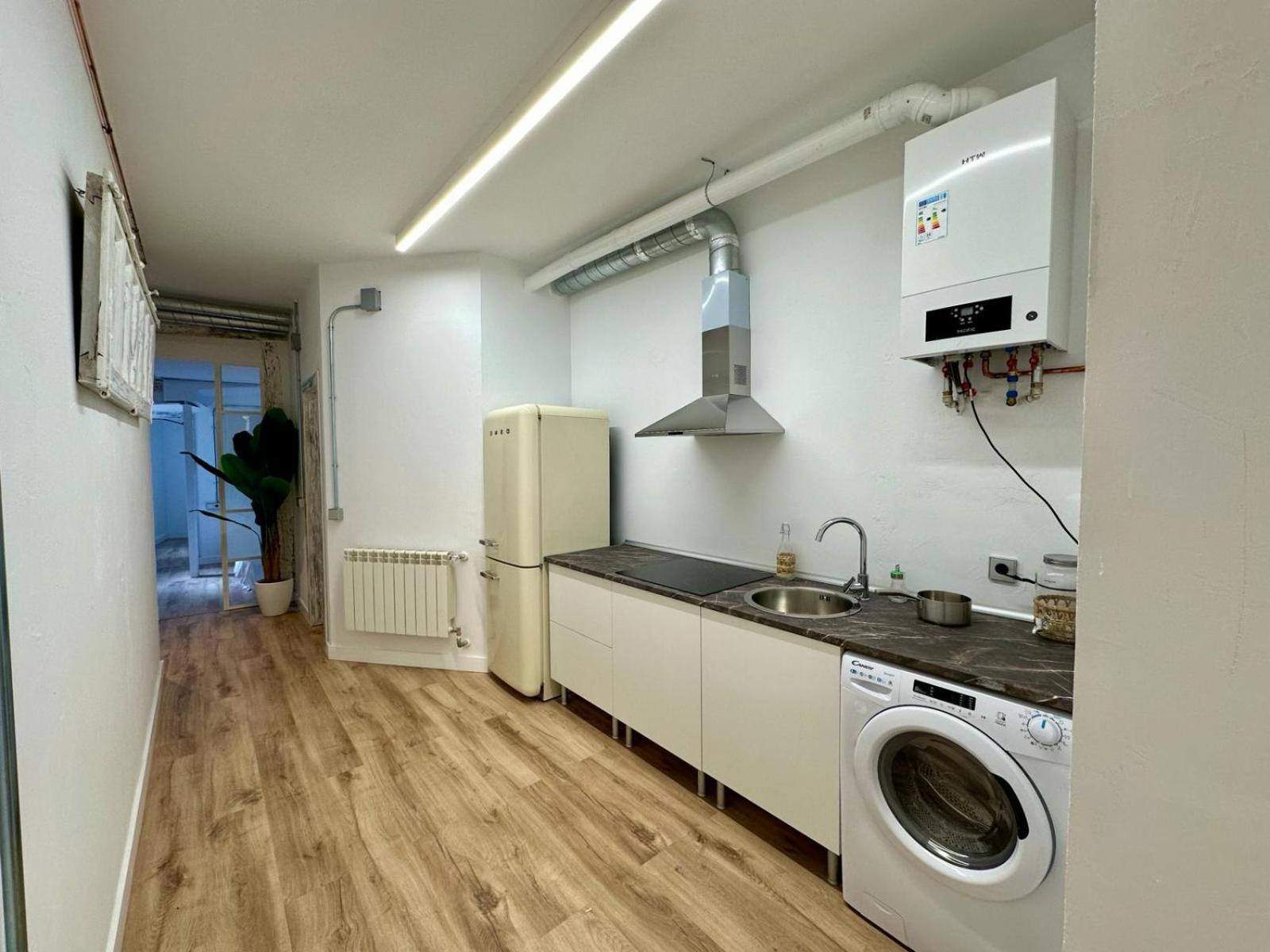 Apartamentos Carolina By Gaiarooms レオン エクステリア 写真