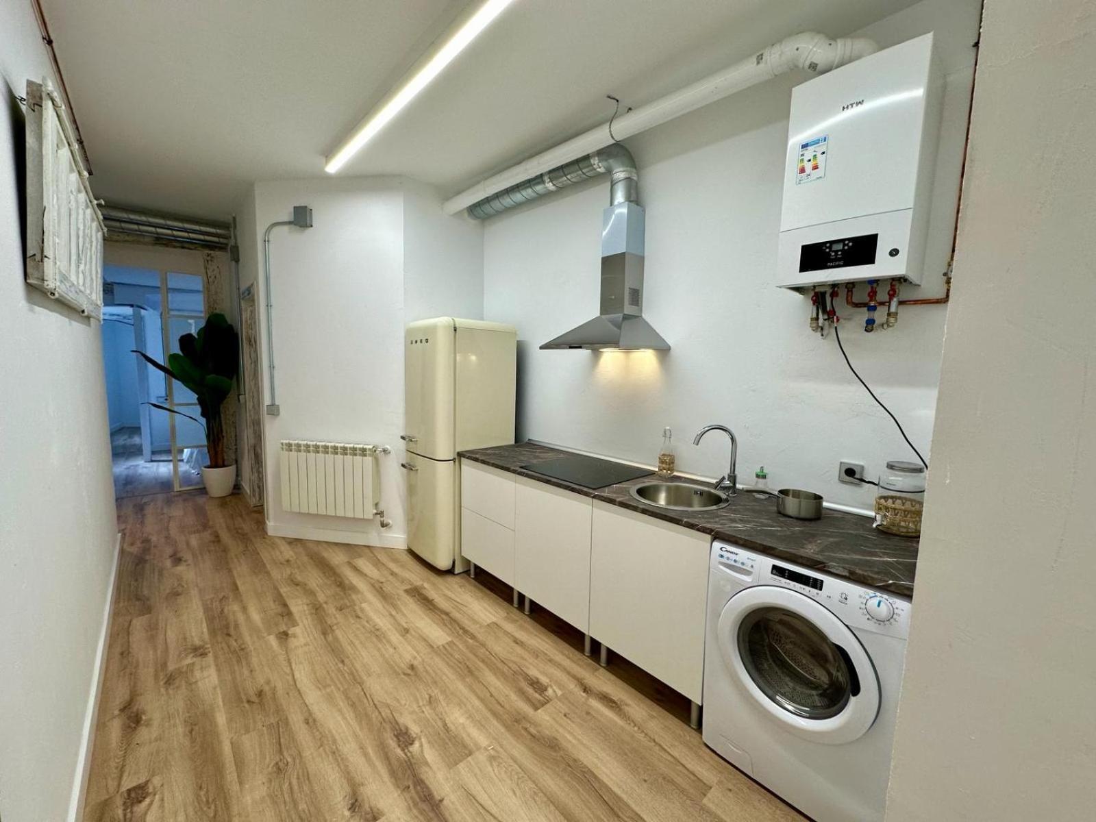 Apartamentos Carolina By Gaiarooms レオン エクステリア 写真
