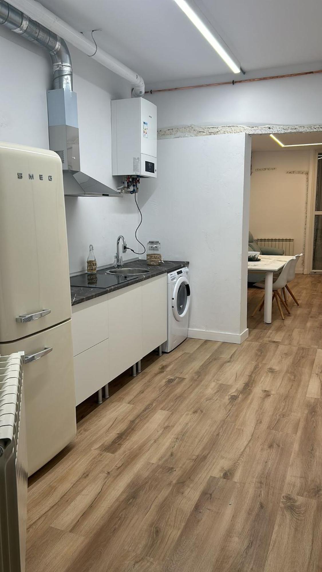 Apartamentos Carolina By Gaiarooms レオン エクステリア 写真