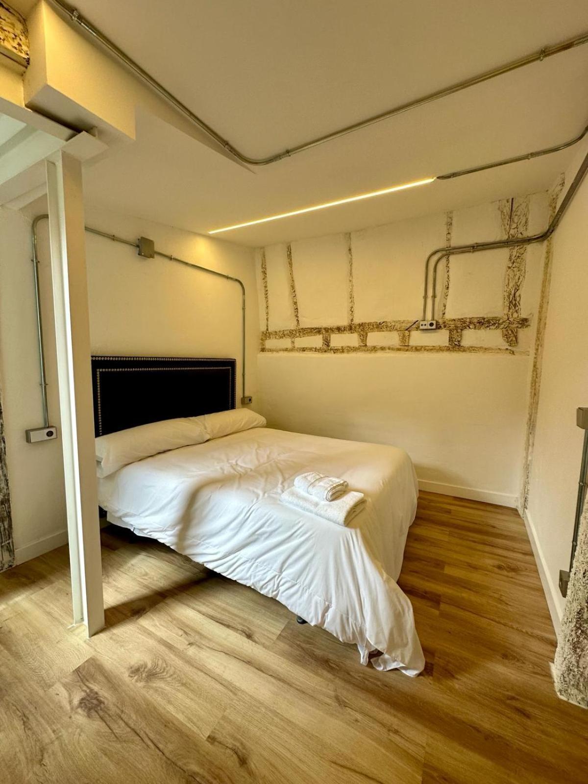 Apartamentos Carolina By Gaiarooms レオン エクステリア 写真
