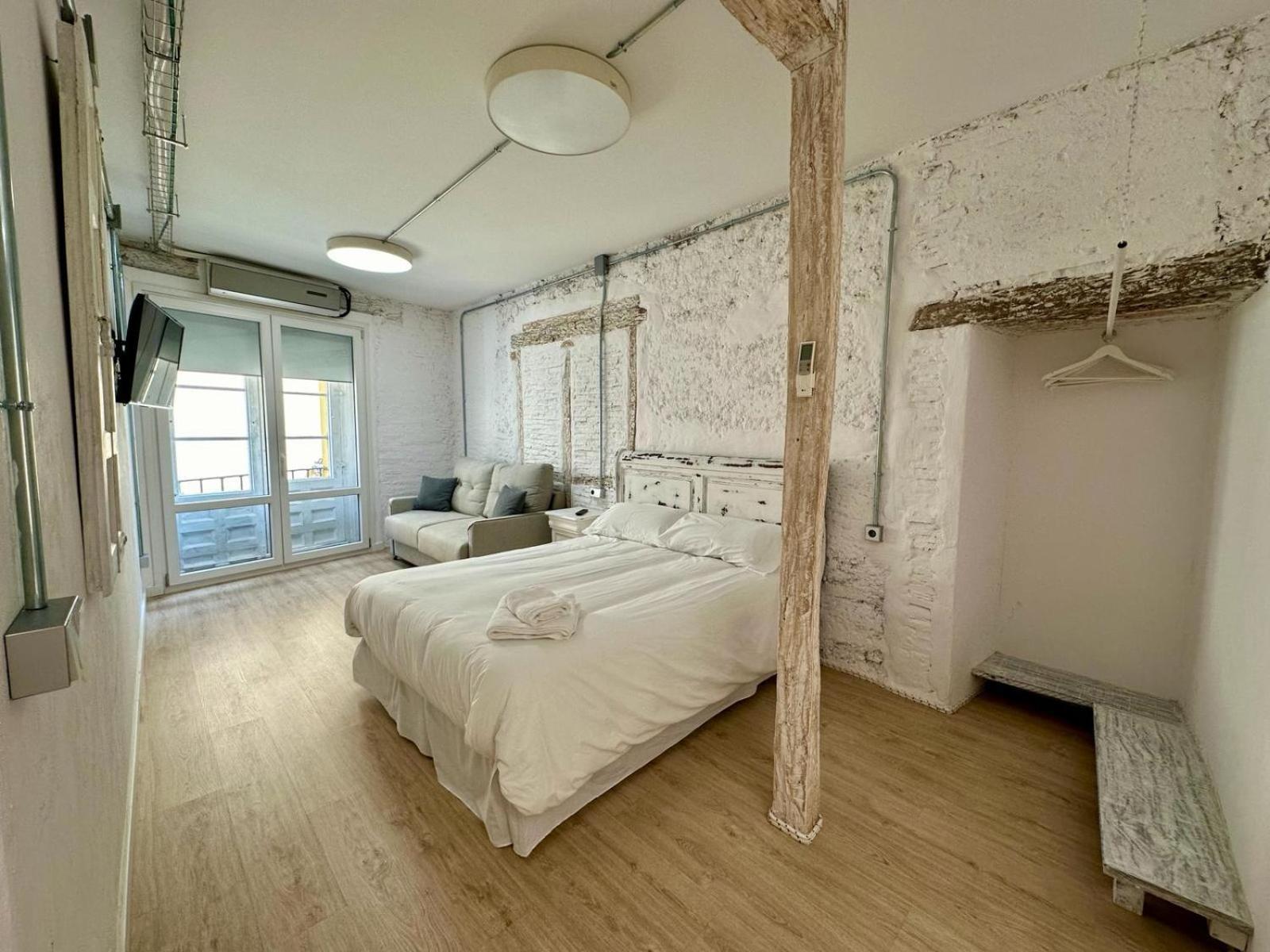 Apartamentos Carolina By Gaiarooms レオン エクステリア 写真