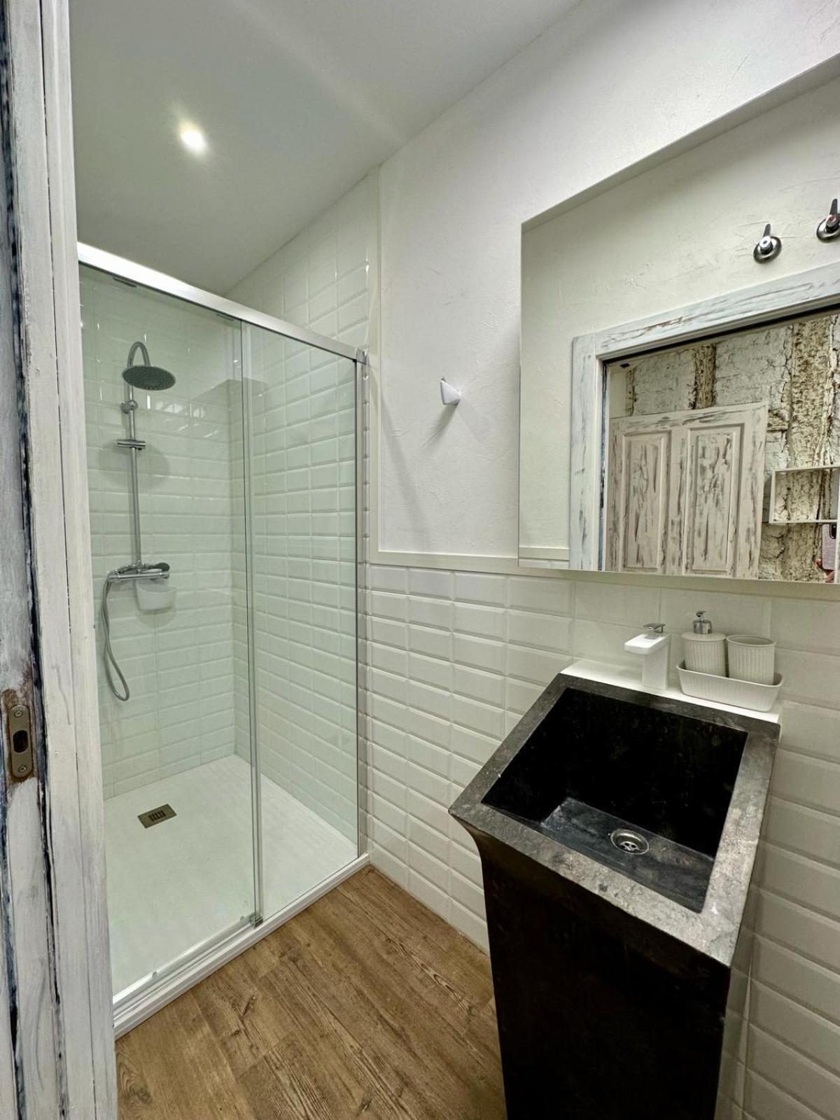 Apartamentos Carolina By Gaiarooms レオン エクステリア 写真