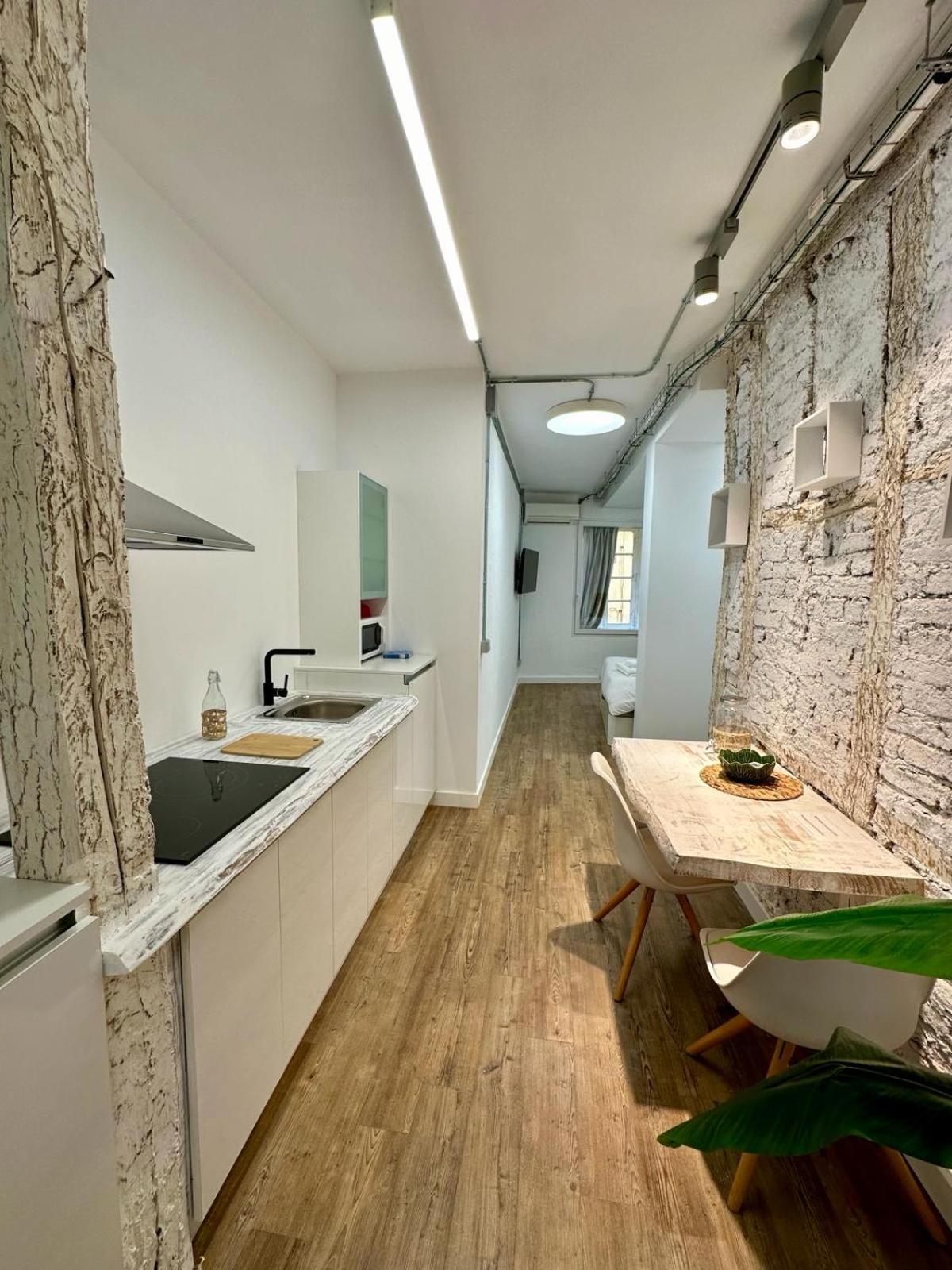 Apartamentos Carolina By Gaiarooms レオン エクステリア 写真
