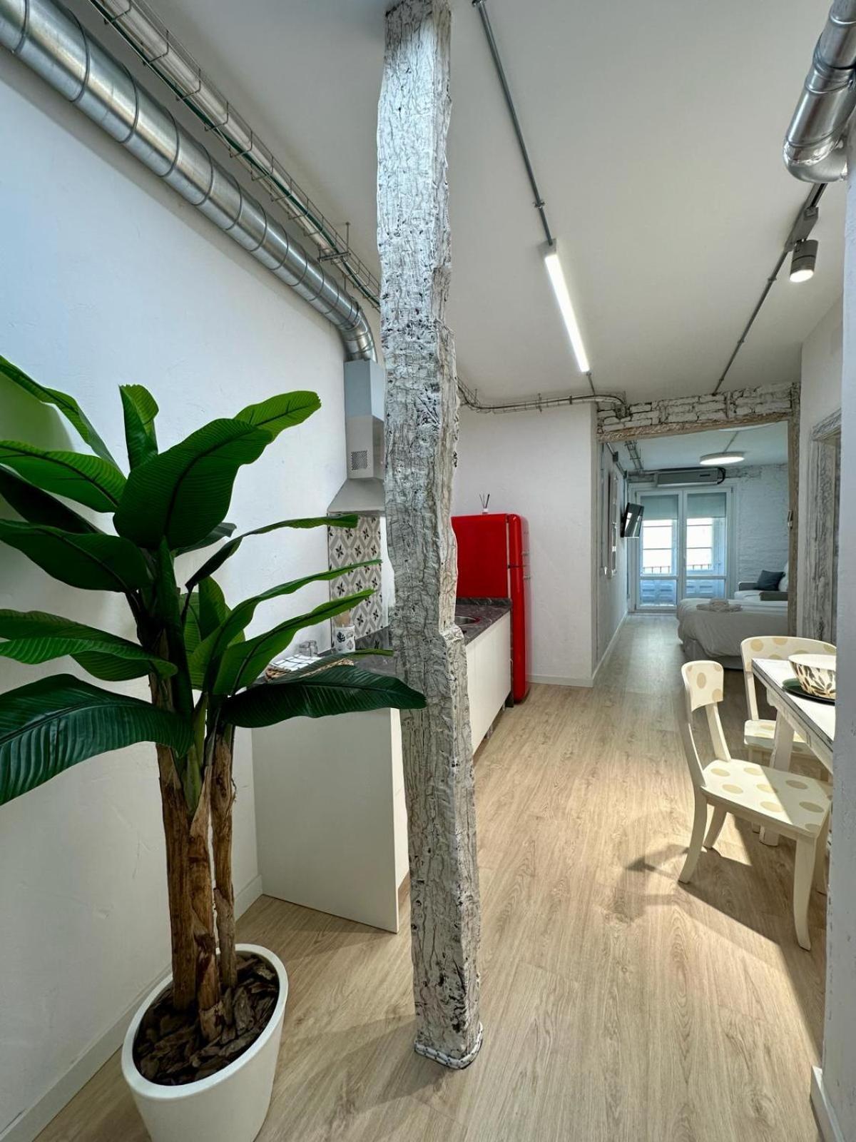 Apartamentos Carolina By Gaiarooms レオン エクステリア 写真