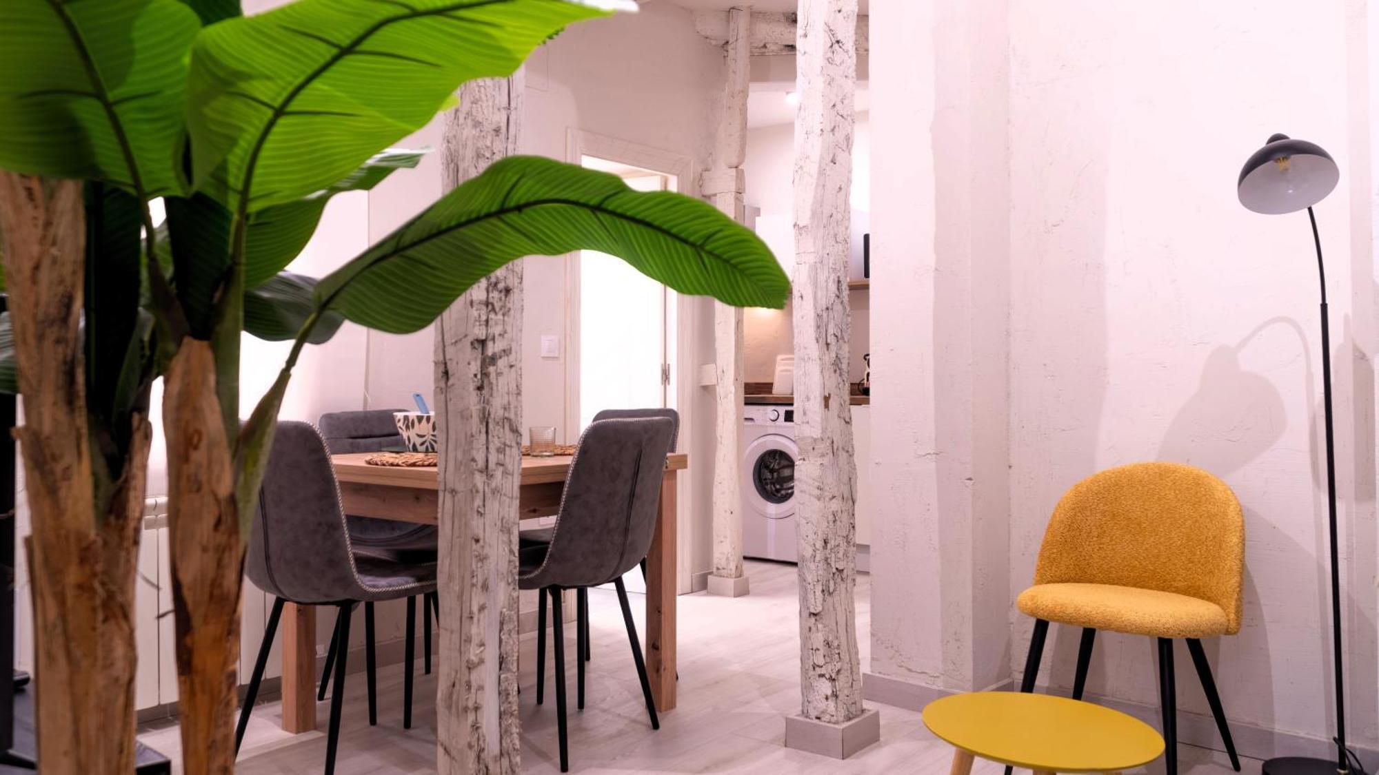 Apartamentos Carolina By Gaiarooms レオン エクステリア 写真