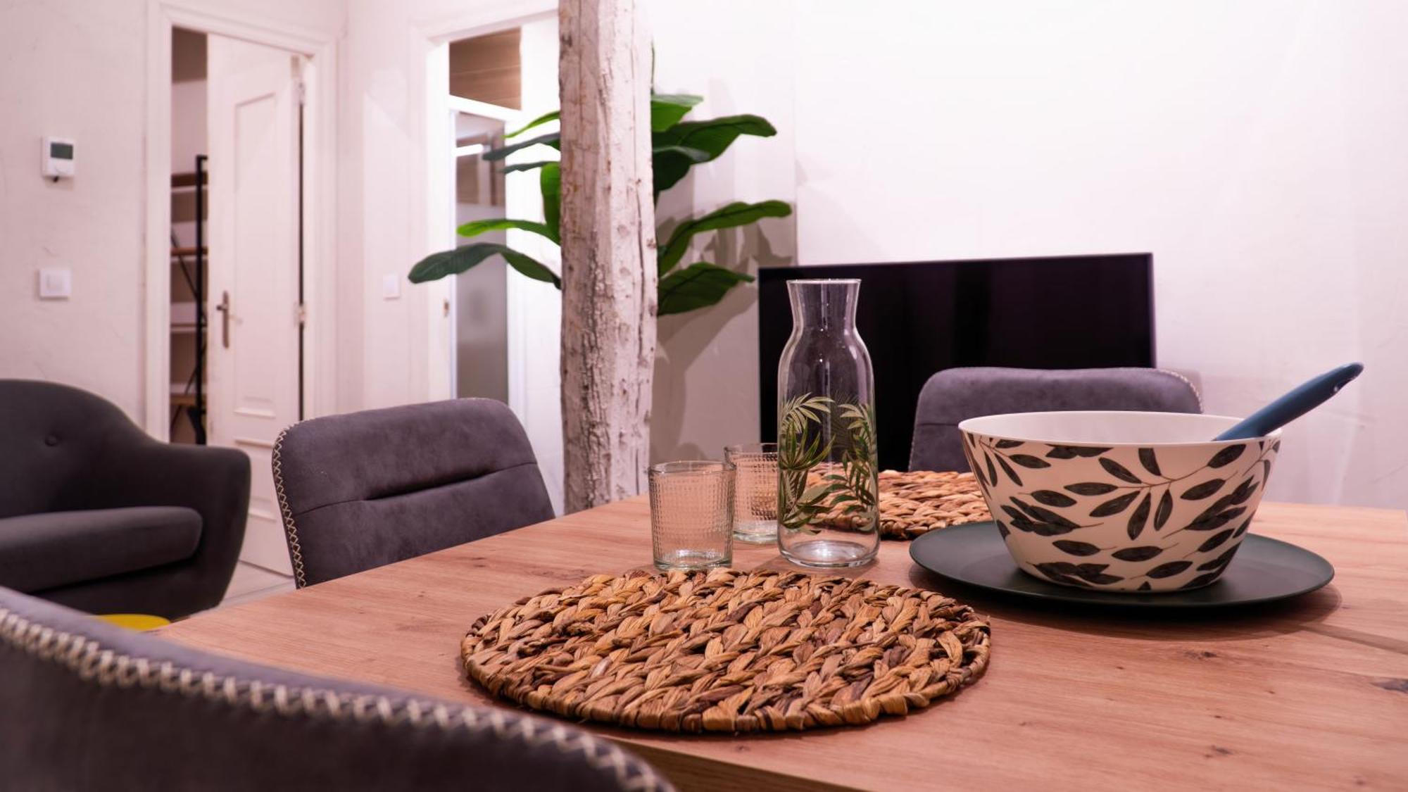 Apartamentos Carolina By Gaiarooms レオン エクステリア 写真