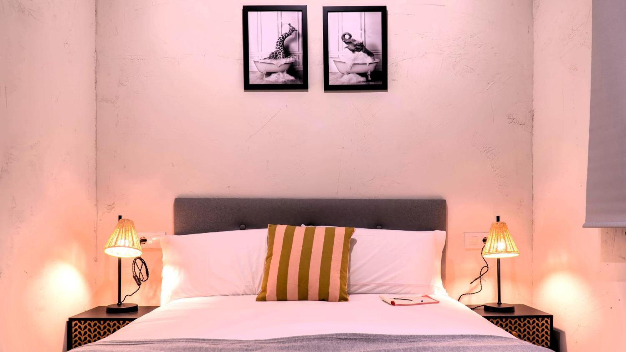 Apartamentos Carolina By Gaiarooms レオン エクステリア 写真